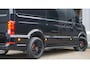 Volkswagen Crafter 2.0 TDI 177pk DC 5-Zits DSG L3H2 Exclusive *BLACK Edition* 20inch LM LED Navi Geveerde stoel 1e Eigenaar *Eyecatcher*