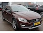 Volvo V60 Cross Country 2.0 D3 Summum Business Lederen interieur, Schuif- kanteldak, Cruise control, Navigatie, Voorstoelen en achterbank verwarmbaar