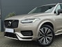 Volvo XC90 2.0 T8 Plug-in hybrid AWD Ultra Dark | Luchtvering | Bowers&Wilkins | Massage | HUD | Trekhaak | 360 camera |