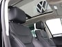 Volkswagen Touareg 3.0 TDI Exclusive Series | Luchtvering | Trekhaak (3500kg) | Panoramadak | Dealer onderhouden | Leder | Camera |