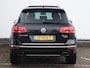 Volkswagen Touareg 3.0 TDI Exclusive Series | Luchtvering | Trekhaak (3500kg) | Panoramadak | Dealer onderhouden | Leder | Camera |