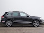 Volkswagen Touareg 3.0 TDI Exclusive Series | Luchtvering | Trekhaak (3500kg) | Panoramadak | Dealer onderhouden | Leder | Camera |