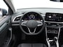 Volkswagen T-Roc Life Edition 1.0 TSI 116pk | Trekhaak | Achteruitrijcamera | Parkeersensoren | 17" velgen |