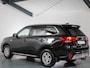 Mitsubishi Outlander 2.4 PHEV Pure, LED, Trekhaak, Navigatie, Stoelverwarming, Apple CarPlay/Android Auto