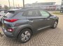 Hyundai Kona Electric EV Premium 64 kWh | NL-AUTO! | LEDER | TREKHAAK | CAMERA | ADAPTIVE CRUISE | DEALER OH! | STANDKACHEL | DODE HOEK | STOELVERWARMING | PRACHTIGE STAAT!