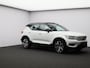 Volvo XC40 Recharge P8 AWD R-Design / Trekhaak / Panoramadak / Lederen Bekleding / 20" Wielen / Stoel+Stuurverwarming / All-Season Banden /