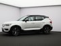 Volvo XC40 Recharge P8 AWD R-Design / Trekhaak / Panoramadak / Lederen Bekleding / 20" Wielen / Stoel+Stuurverwarming / All-Season Banden /