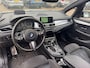 BMW 2-Serie Active Tourer 225i M Sport / Trekhaak / Panoramadak / Camera / Head-up / Harman Kardon / Keyless / 18'' / Alcantara / Navigatie / LED Koplampen / DAB / Stoelverwarming / Cruise Control