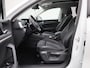 Volkswagen Tayron 1.5 eHybrid Elegance 204 PK | PLug-In | Panoramadak | Trekhaak | Navigatie | Bekleding ArtVelours | Verlicht Volkswagen-Logo Voor En Achter | Stoelverwarming | Stuurwielverwarming