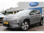 Hyundai Kona Electric EV Premium 64 kWh | NL-AUTO! | LEDER | CAMERA | DODE HOEK | ADAPTIVE CRUISE | ELEKTR. STOEL | STOELVERWARMING | PARK SENS V+A | PRACHTIGE STAAT!