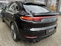 Porsche Cayenne COUPE 3.0 E-HYBRID - ORG. NL. - SPORT CHR. - PANO - 4-WIELST. - 22 INCH