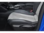 Peugeot e-2008 EV GT Pack 50 kWh 3 Fase 92%SOH! | Schuif-/Kanteldak | Alcantara | Stoelverwarming | Adaptive Cruise | Dodehoek-Detectie | Achteruitrijcamera | !!