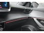 Peugeot e-2008 EV GT Pack 50 kWh 3 Fase 92%SOH! | Schuif-/Kanteldak | Alcantara | Stoelverwarming | Adaptive Cruise | Dodehoek-Detectie | Achteruitrijcamera | !!
