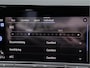 Volkswagen Golf 1.5 eTSI R-Line Business | Panorama dak | Adaptief onderstel | Head-up display | Black-style | NL-auto | 1e eigenaar |
