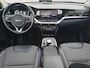 Kia e-Niro DynamicPlusLine 64 kWh | Stoel en stuurverwarming | Navigatie | Camera | Adaptieve cruise control | Schuifdak | Apple Carplay / Android Auto | Parkeersensoren voor en achter |