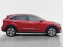 Kia e-Niro DynamicPlusLine 64 kWh | Stoel en stuurverwarming | Navigatie | Camera | Adaptieve cruise control | Schuifdak | Apple Carplay / Android Auto | Parkeersensoren voor en achter |