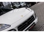 Porsche Cayenne Coupé 3.0 E-Hybrid, *Krijt*, Sportdesign, 1e eigenaar, NL Auto!
