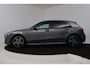 Mercedes-Benz A-klasse 180 Business Solution AMG (STOELVERWARMING, SFEERVERLICHTING, ACHTERUITRIJCAMERA, CRUISE CONTROL, NAVI)