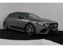Mercedes-Benz A-klasse 180 Business Solution AMG (STOELVERWARMING, SFEERVERLICHTING, ACHTERUITRIJCAMERA, CRUISE CONTROL, NAVI)