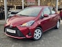 Toyota Yaris 1.5 VVT-i 111pk Active | Trekhaak, Rood parelmoer, Parkeercamera, Cruise control, Climate control