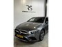 Mercedes-Benz A-klasse 180 Buss Solution AMG | Navi | LED | Camera | CarPlay | Cruise | Virtual | Keyless | PDC | Sfeerverl | Org NLD |