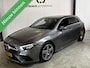 Mercedes-Benz A-klasse 180 Buss Solution AMG | Navi | LED | Camera | CarPlay | Cruise | Virtual | Keyless | PDC | Sfeerverl | Org NLD |