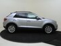 Volkswagen T-Roc Life Edition | 'App-Connect' draadloze smartphone integratie | 'App-Connect' draadloze smartphone integratie | Afstandscontrolesysteem (Front Assist)