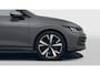 Volkswagen Golf Life Edition eHybrid | 'App-Connect' draadloze smartphone integratie | Achterbank in ongelijke delen neerklapbaar incl. middenarmsteun en doorlaadmogelijkheid | Afstandscontrolesysteem (Front Assist)