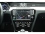 Volkswagen Passat Variant 2.0 TDI 150pk Connected Series Plus Trekhaak Camera Leder Stoelverwarming Panoramadak