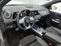 Mercedes-Benz B-klasse 180 Business Solution AMG Panoramadak | Lichtmetalen velgen | MBUX wide screen | navigatie | Parking support | Sfeerverlichting | Inclusief 24 maanden MB Certified garantie voor Europa.