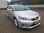 Lexus CT 200h Luxury Line keurig nette maar ook luxe goed onderhouden Lexus met een mooie kilometerstand!