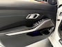 BMW 3-Serie 330e M-Sport Black Edition, BOVAG GARANTIE PANO, HED, CAMERA