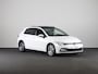 Volkswagen Golf 1.4 eHybrid Style 204 pk Automaat (DSG) | Navigatie | Panoramadak | Parkeersensoren | Adaptieve cruise control | Stoelverwarming |