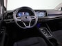 Volkswagen Golf 1.4 eHybrid Style 204 pk Automaat (DSG) | Navigatie | Panoramadak | Parkeersensoren | Adaptieve cruise control | Stoelverwarming |
