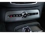 Volvo XC90 T8 AWD Ultra Dark | Verwarmde | Geventileerde en Masserende Voorstoelen | Luchtvering | Panoramadak met Schuif-/Kantelfunctie | 4- Zone Climate Control | Semi-Elektrische Trekhaak | 360º Camera | Gelamineerd en Getint Glas Achter| Bowers & Wilkins |