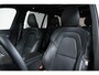 Volvo XC90 T8 AWD Ultra Dark | Verwarmde | Geventileerde en Masserende Voorstoelen | Luchtvering | Panoramadak met Schuif-/Kantelfunctie | 4- Zone Climate Control | Semi-Elektrische Trekhaak | 360º Camera | Gelamineerd en Getint Glas Achter| Bowers & Wilkins |