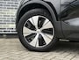 Volvo XC40 T4 Recharge Core | Adaptieve Cruise Control | Trekhaak | Stoel-/Stuurverwarming | Parkeercamera | Navigatie | Apple CarPlay & Android Auto | Comfortstoelen |