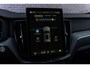Volvo XC60 T8 Plug-in hybrid AWD Plus Black Edition | Facelift | Adaptieve Cruise Control | Panoramadak | Harman Kardon Audio | 21" Velgen | 360° Parkeercamera | Stoel-/Stuurverwarming | Getint glas |