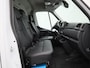 Renault Master T35 2.3 dCi 135 L3H2 Work Edition | Cruise Control | Airco | Achteruitrijcamera | Lederen bekleding | Schuifdeur Rechts