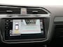 Volkswagen Tiguan Allspace 1.5 TSI R-Line Business+ 7persoons automaat | Apple Carplay | 360 camera | Navigatie | Voorstoelen verwarmd | Parkeersensoren voor en achter | Warmtewerend voorruit | Harman en Kardon audiosystem |