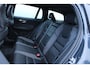 Volvo V60 2.0 T4 R-Design | Panoramadak | Semi elektrische trekhaak | Adaptieve cruise control | Standkachel | Stoelverwarming | Stuurwielverwarming | Apple Carplay | Android Auto | Bestuurdersstoel met geheugenfunctie