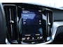 Volvo V60 2.0 T4 R-Design | Panoramadak | Semi elektrische trekhaak | Adaptieve cruise control | Standkachel | Stoelverwarming | Stuurwielverwarming | Apple Carplay | Android Auto | Bestuurdersstoel met geheugenfunctie