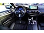 BMW 5-Serie M550d xDrive| Schuifdak | Stoelkoeling | Adaptieve Cruise control | 400 PK | Luxe Nappa Leder | Shadow Line | Dealer o