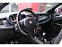 Alfa Romeo Giulietta 1.4 T 170pk Distinctive | Origineel NL | Quadrifoglio Uitlaat | Blue&Me | LED Koplampen | 18' Turbine |