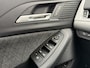 BMW 2-Serie Active Tourer 218i Trekhaak Panoramadak Stuurwielverwarming Stoelverwarming LED Achteruitrijcamera Keyless Entry Carplay