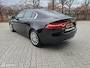 Jaguar XE 2.0 D Portfolio Luxe, stijl en perfect onderhouden