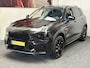 Lynk & Co 01 1.5 BLACK LINE PREMIUM TREKHAAK AFNEEMBARE KOGEL 100 STUKS OP VOORRAAD ! VOL OPTIES ! 360 CAMERA ADAPTIVE CRUISE CONTROL PANORAMA SCHUIF/KANTELDAK APPLE CARPLAY/ANDROID RIJSTROOKSENSOREN ZEER MOOI !! Brgl