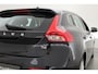Volvo V40 1.6 T4 Momentum Aut. | Trekhaak | Navi | Cruise | PDC A | 17" | Clima