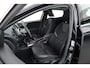 Volvo V40 1.6 T4 Momentum Aut. | Trekhaak | Navi | Cruise | PDC A | 17" | Clima