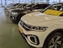 Volkswagen T-Roc 1.5 TSI R-Line -150pk- Automaat | Panorama dak | IQ LED | Camera | Elec. Achterklep | Rijklaarprijs